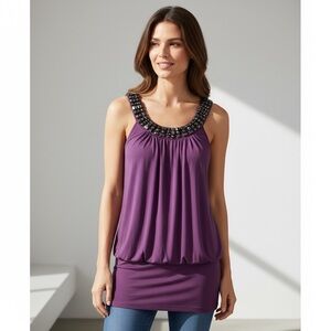 NWT VIOLET SLEEVELESS TOP